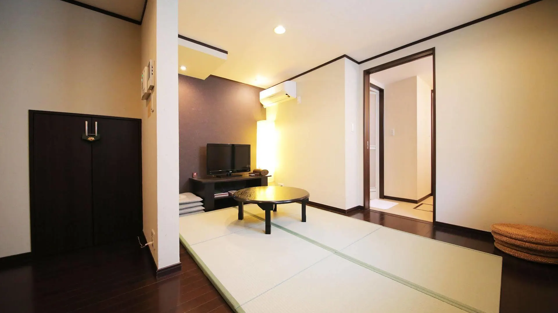 Kyomachiya Maiko-Miyakawasuji Apartment Kyoto Japan